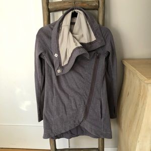 Lululemon Savasana Wrap Size 4 Dark Grey